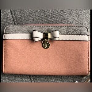 Jessica Simpson Peach and Cream Wallet